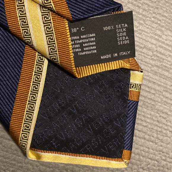 Vintage Versace - Picture 4 of 5